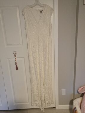 H&M Ivory Lace Maxi Dress with V-Neck